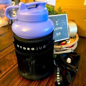 Hydrojug black ebony sleeve
